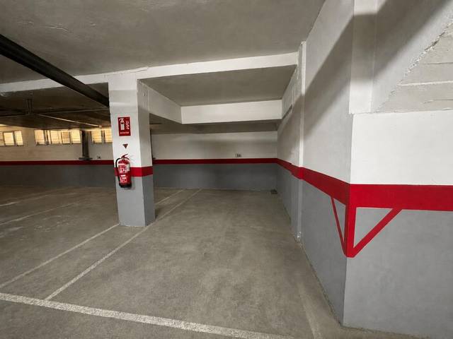 Garaje en Venta en Santa Bárbara - Ciudad Deportiva
