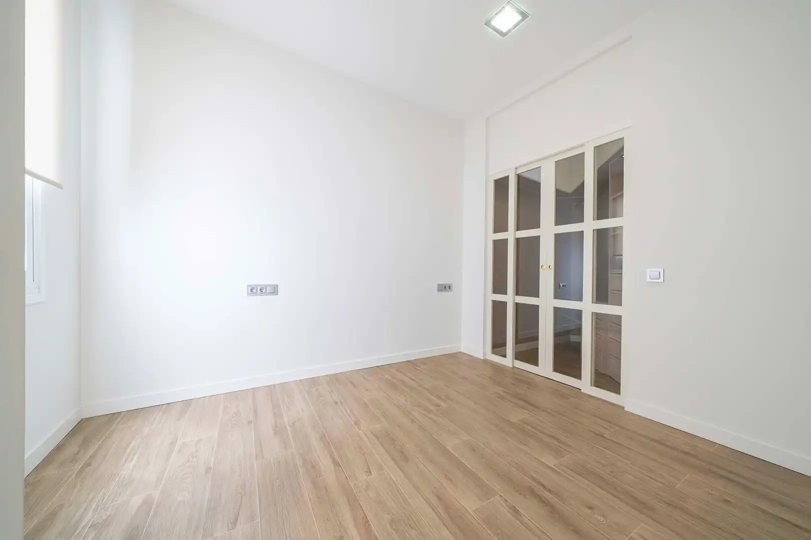 Flat for rent in Madrid  with Air Conditioner, Heating and Balcony