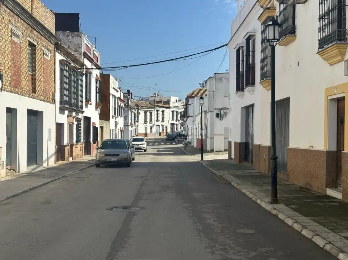 Vista exterior de Casa o chalet en venta en Carmona