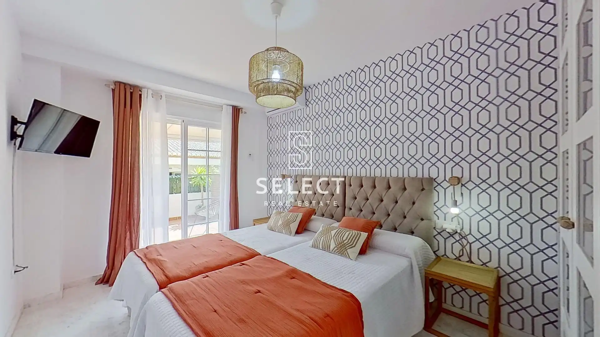 Habitación de Apartamento en venta en Almuñécar con Aire acondicionado, Calefacción y Jardín privado