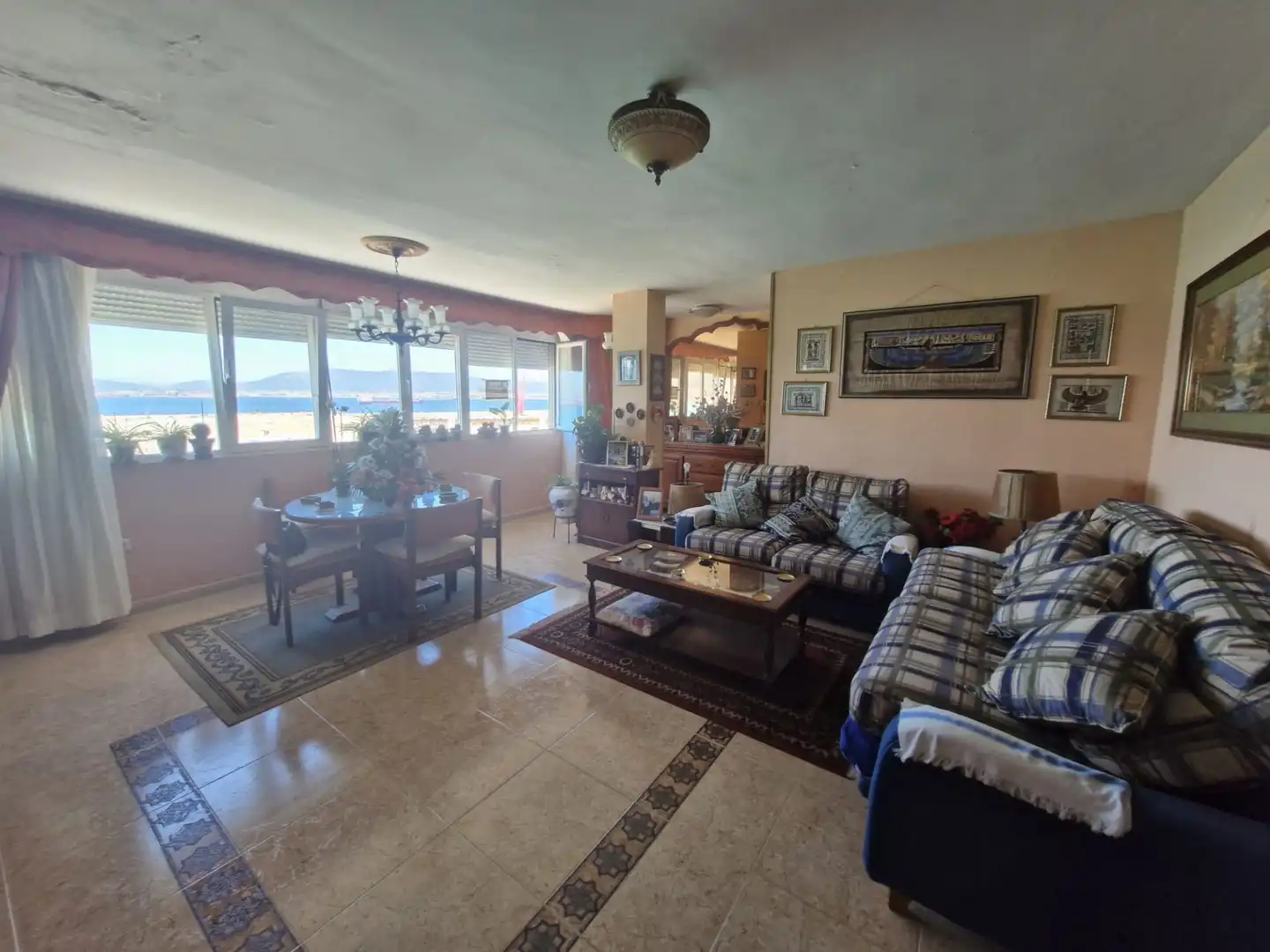 Wohnzimmer von Wohnung zum Verkauf in La Línea de la Concepción mit Terrasse und Möbliert