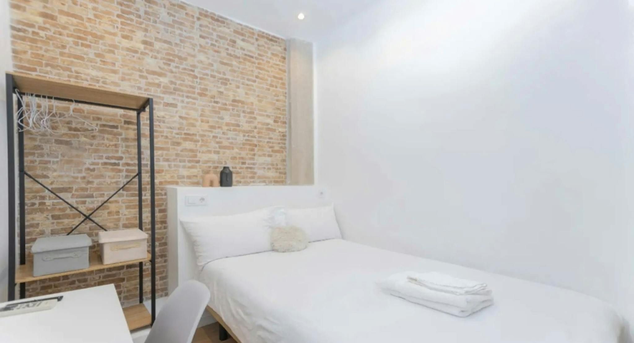 Habitación de Piso para compartir en  Valencia Capital con Aire acondicionado, Calefacción y Amueblado