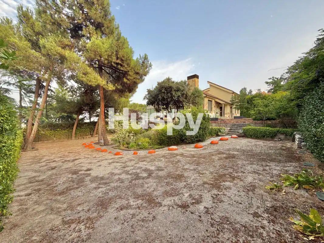 Houses for sale in Puerto de Galapagar - Las Cuestas