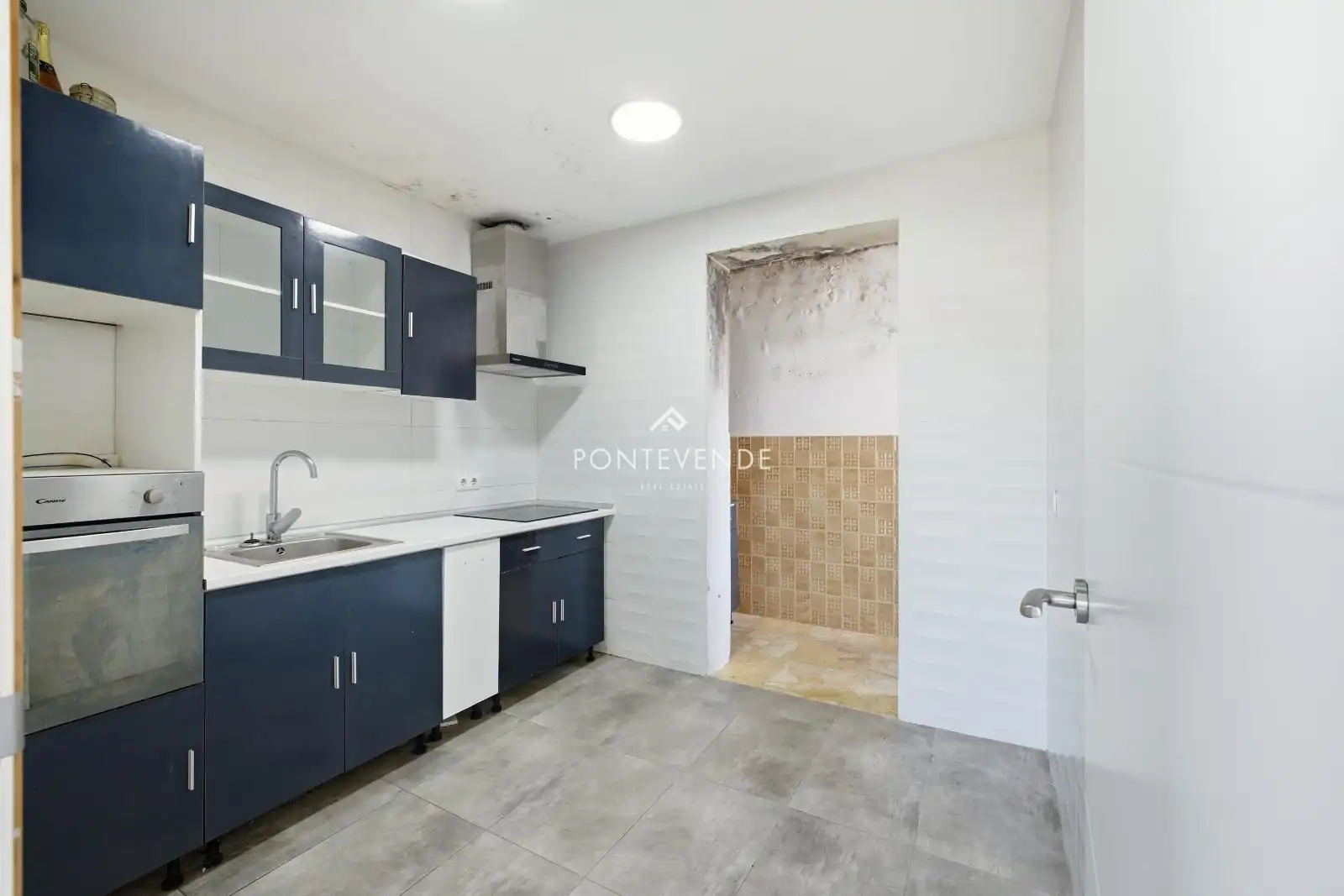 Cuina de Casa o xalet en venda en Marín amb Forn