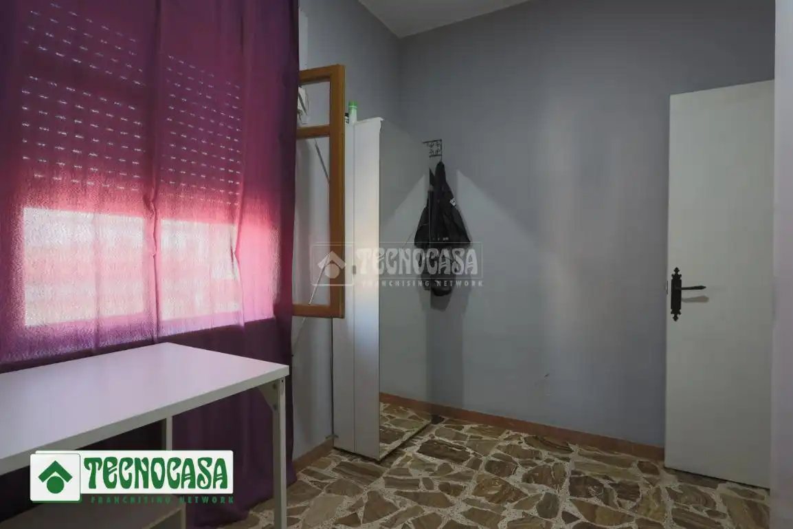 Habitación de Casa adosada en venta en Adra