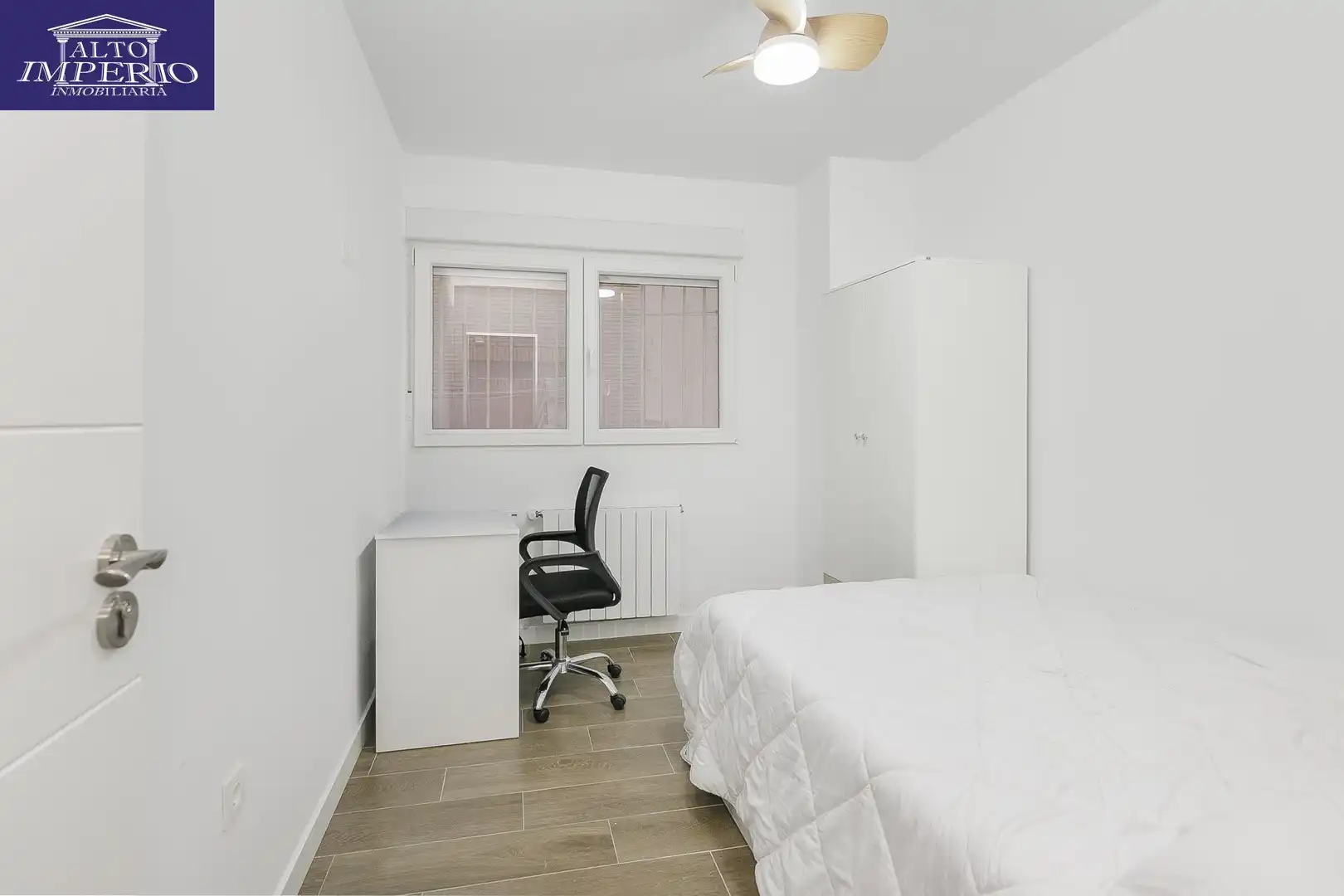 Habitación de Apartamento en venta en Granada