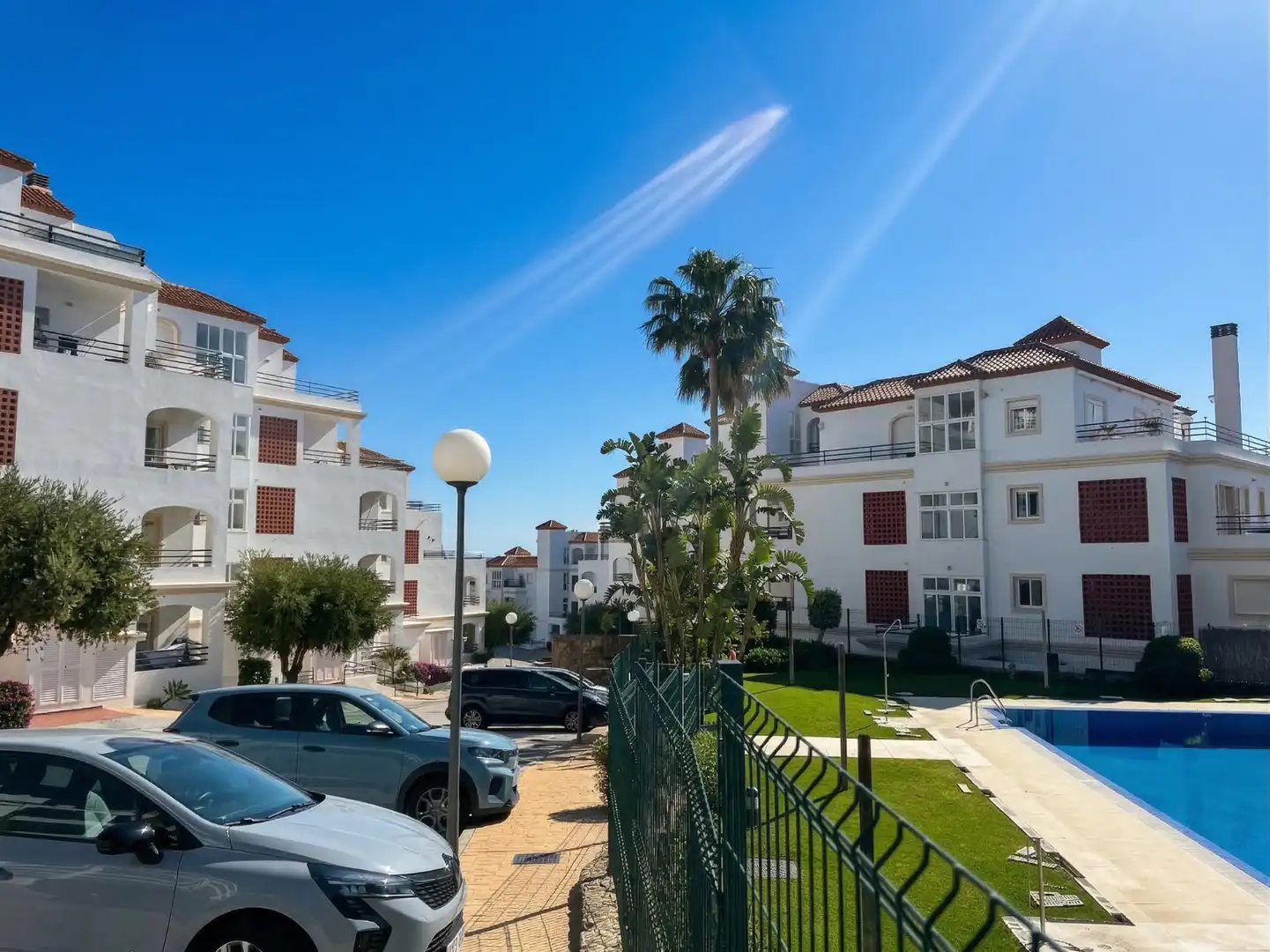 Vista exterior de Apartamento en venta en Manilva con Aire acondicionado, Calefacción y Terraza