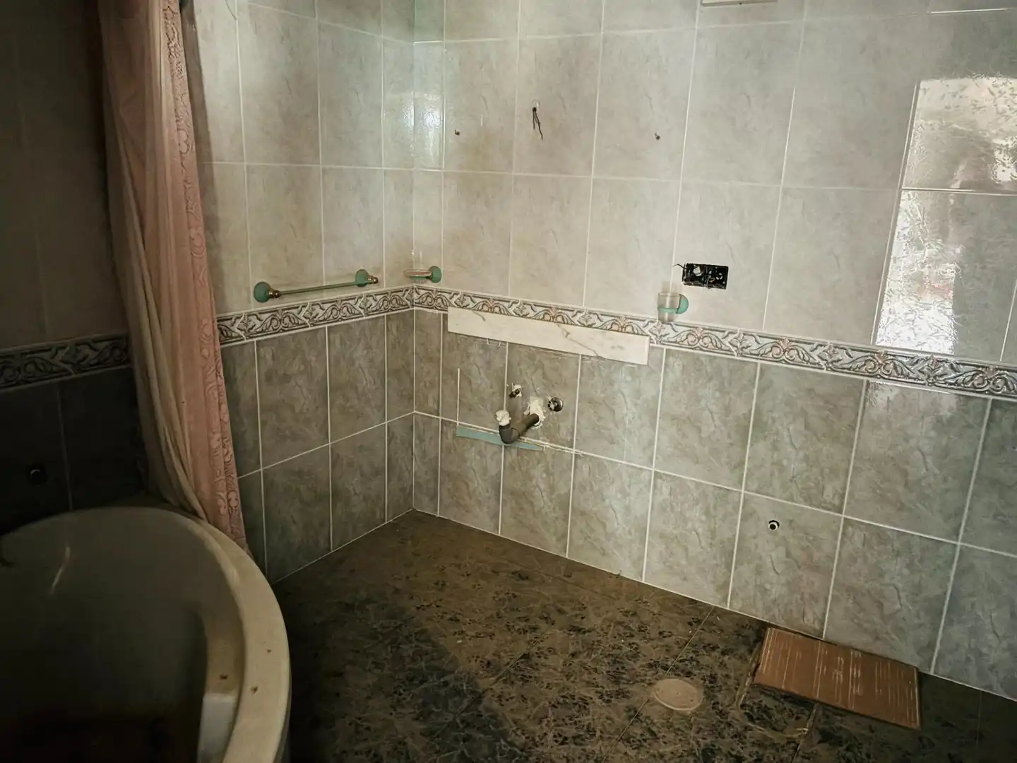 Badezimmer von Gebäude zum Verkauf in Sorvilán
