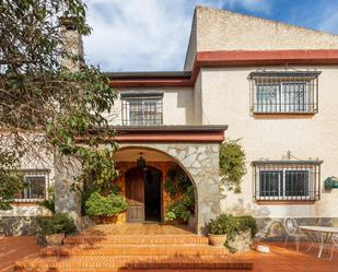 Vista exterior de Casa o xalet en venda en Gójar amb Aire condicionat, Calefacció i Jardí privat