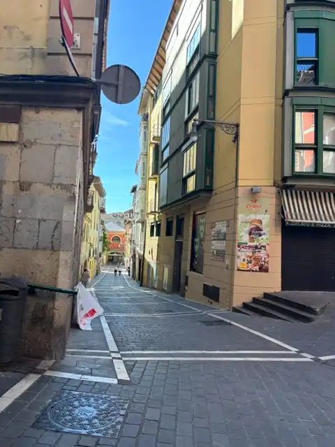 Vista exterior de Piso de alquiler en  Pamplona / Iruña con Calefacción, Parquet y Amueblado