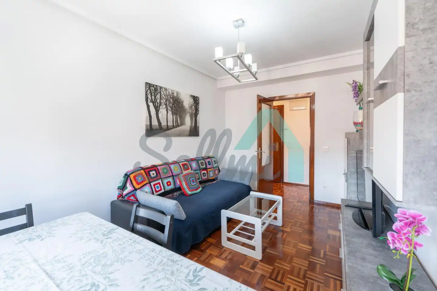 Room in Paz, El Cristo