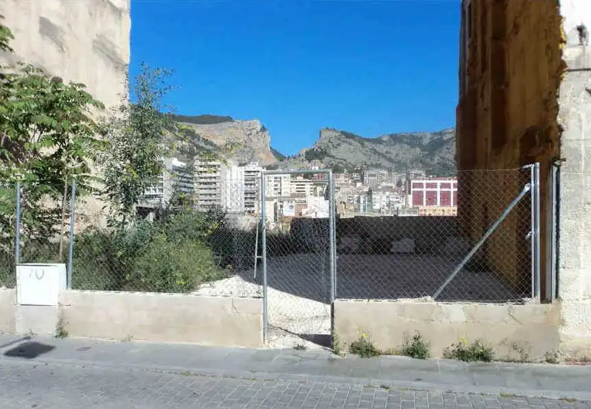 Vista exterior de Terreno en venta en Alcoy / Alcoi