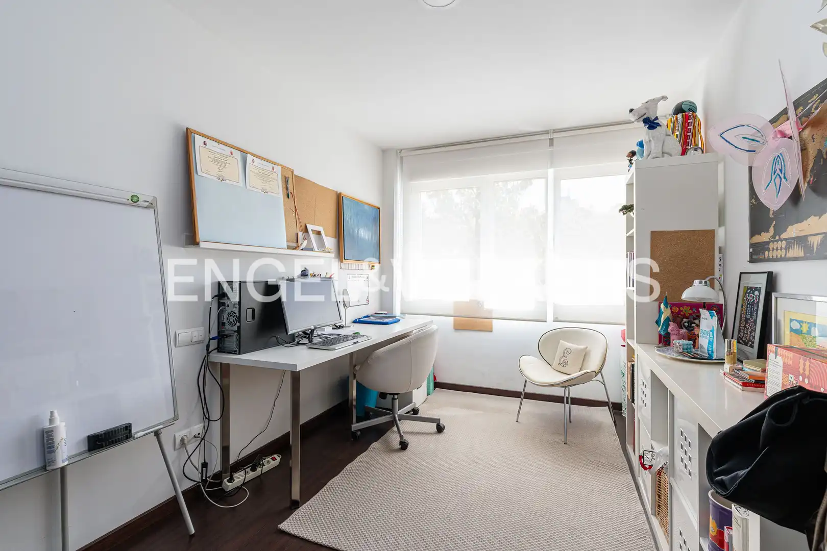 Habitación de Casa adosada en venta en Las Rozas de Madrid con Aire acondicionado, Calefacción y Jardín privado