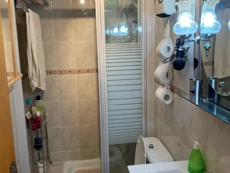 Baño de Casa o chalet de alquiler en Lagata con Calefacción, Terraza y Amueblado