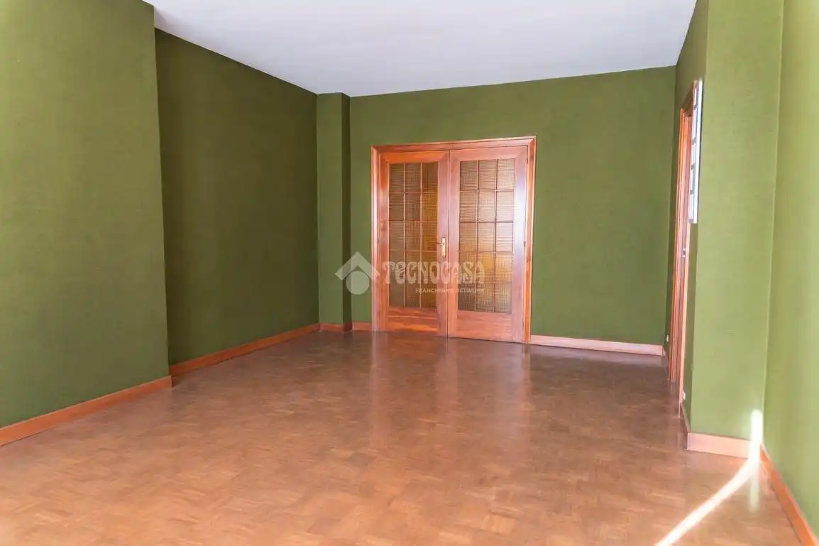 Habitación de Piso en venta en Madrid con Calefacción y Terraza