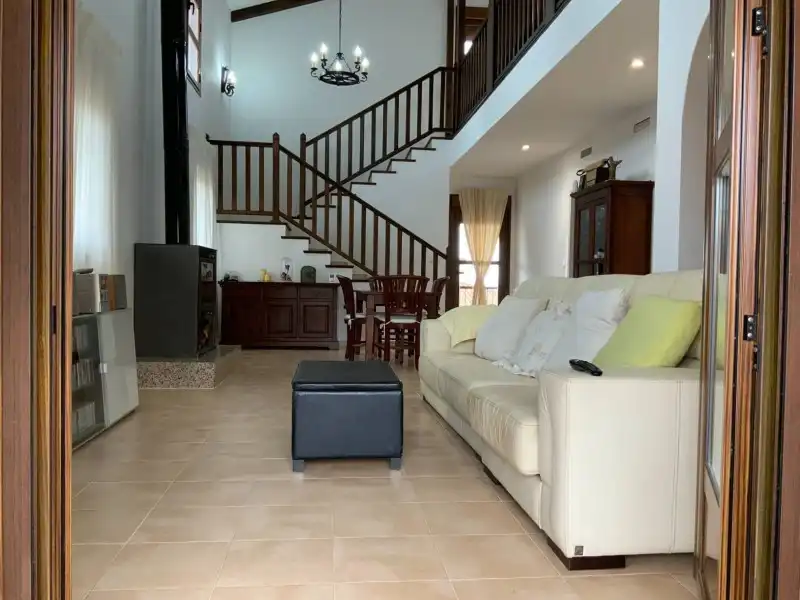 Sala de estar de Casa o chalet en venta en Santibáñez el Alto con Aire acondicionado, Calefacción y Terraza