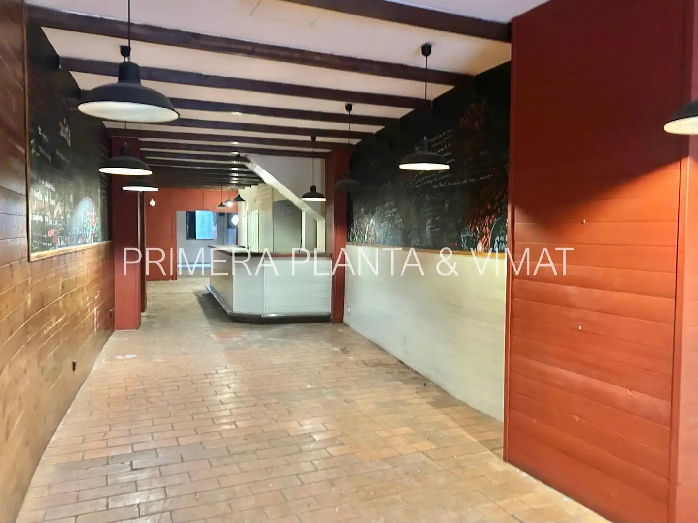 Business premises to rent in Centre