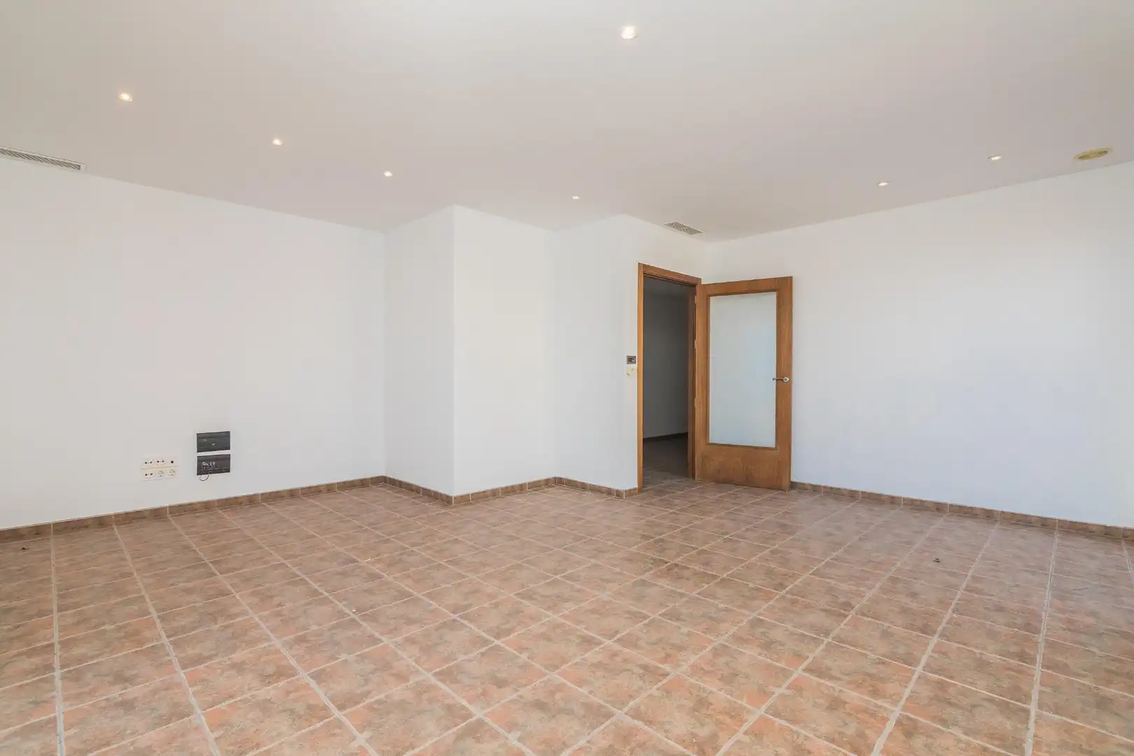 Dachboden zum Verkauf in Elche / Elx mit Klimaanlage, Heizung und Terrasse