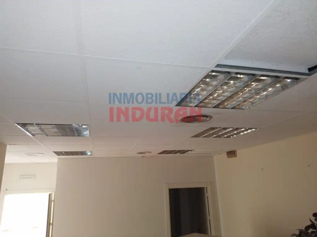 Local comercial de lloguer a Calle Antonio Concha, imagen 2