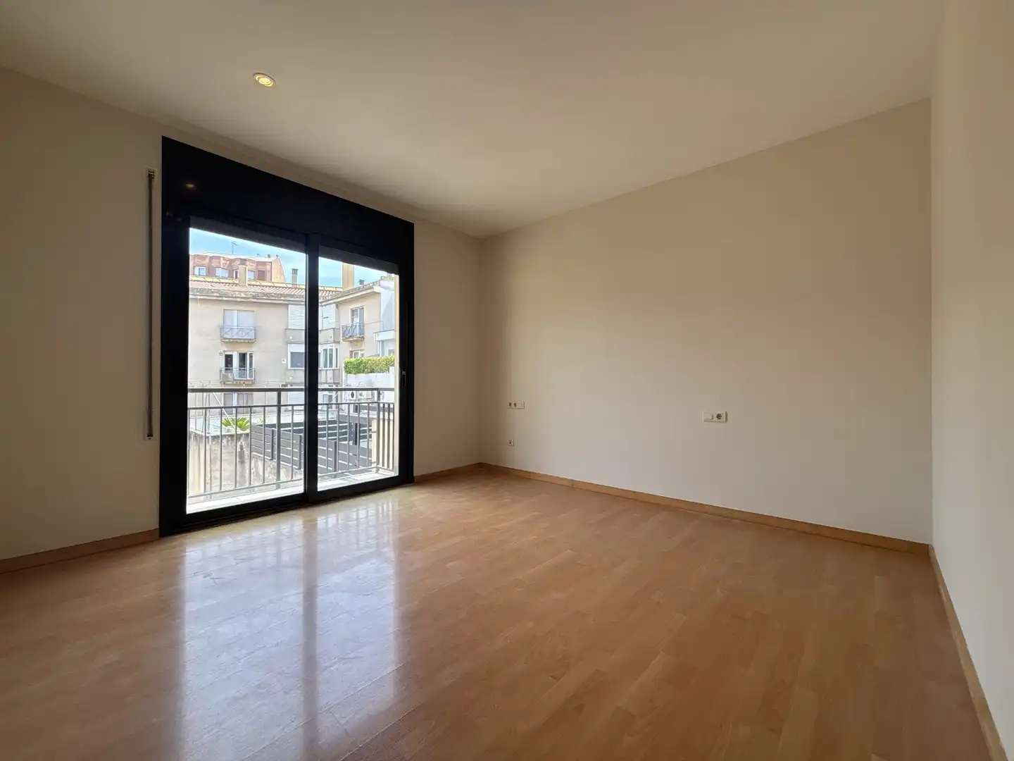 Duplexes for rent in Carrer de Monterols, Creu Alta