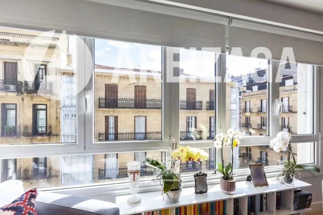 Flat for sale in Bergara Kalea, Área Romántica