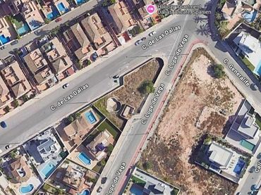 Terrenos y solares en venta en Calle ZENIA II 44