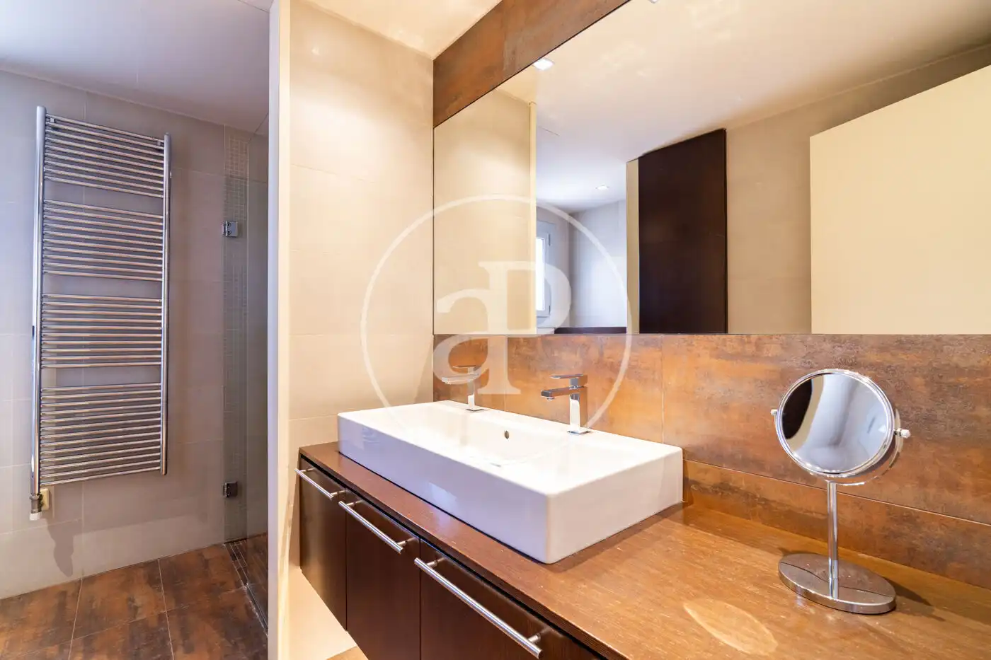 Baño de Piso de alquiler en Barcelona con Aire acondicionado, Calefacción y Terraza