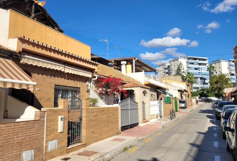 Foto 1 de Casa o xalet en venda a Calle Alcalde Ronquillo, 17d, Martiricos - La Roca - La Rosaleda, Málaga