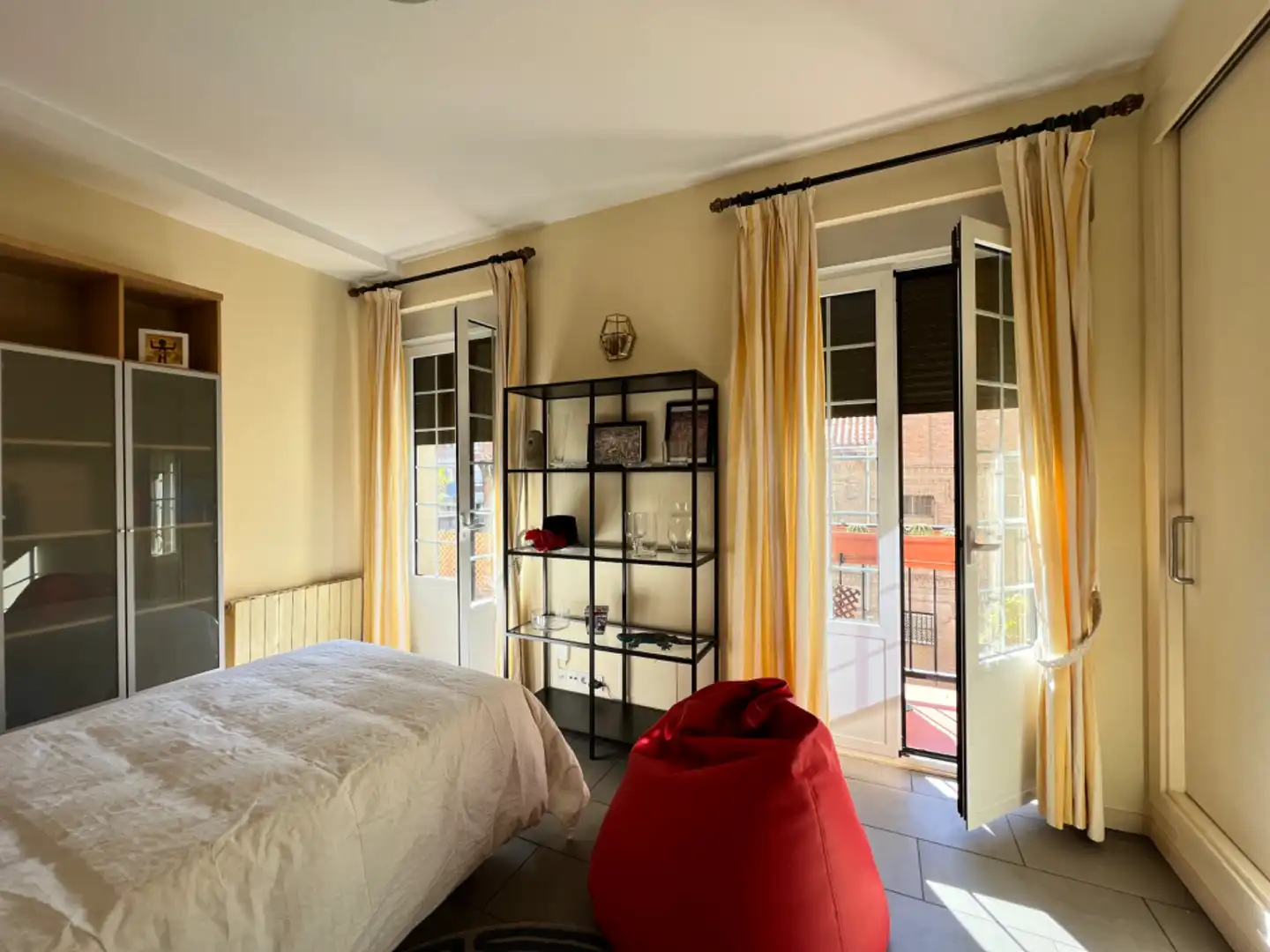 Schlafzimmer von Wohnung zum Verkauf in Madrid mit Terrasse, Möbliert und Ofen