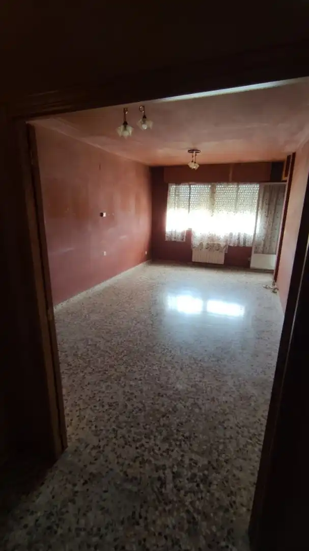 Piso en venta en La Gineta con Calefacción y Balcón