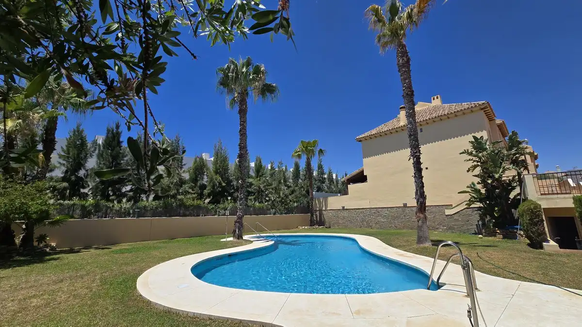 Adossat amb piscina en venda a adarve de calypso, imagen 13