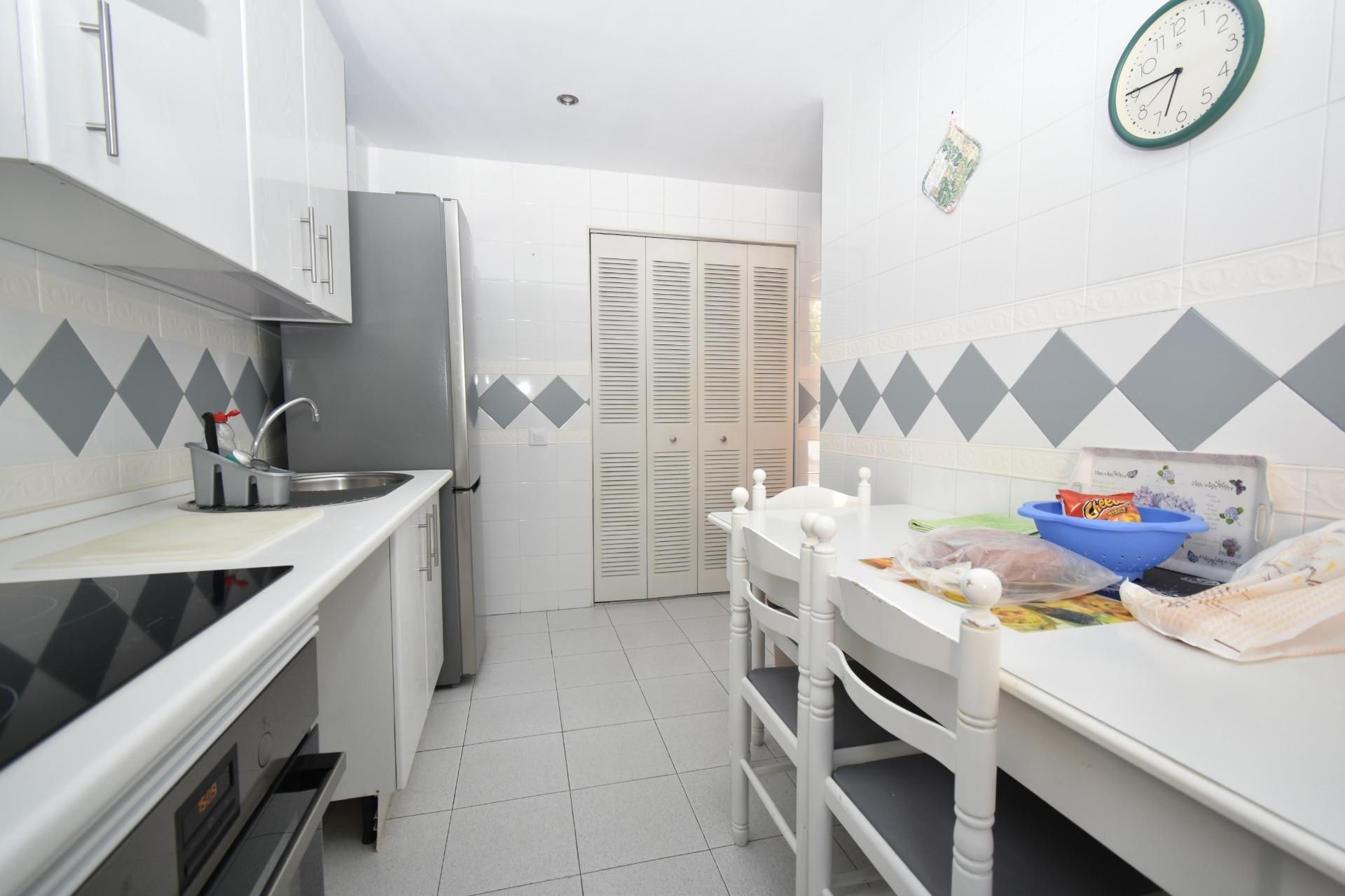 Cuina de Casa adosada en venda en Chiclana de la Frontera amb Balcó