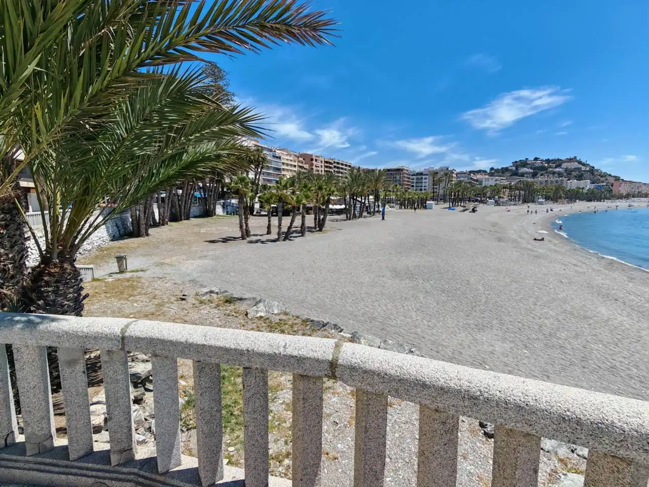 Business premises for sale in Paseo CALETILLA 4