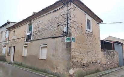 Vista exterior de Casa o xalet en venda en Quintanilla de Trigueros amb Jardí privat i Traster