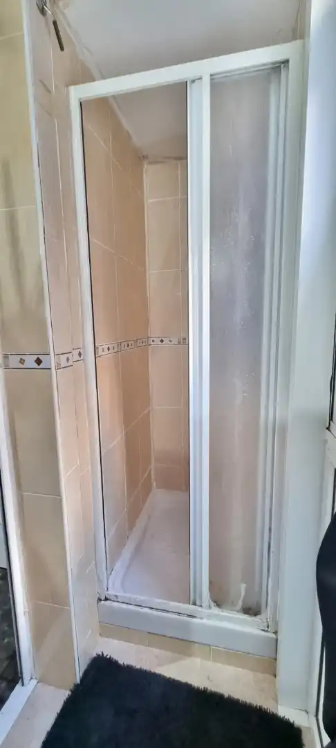 Bathroom of Flat for sale in L'Hospitalet de Llobregat  with Air Conditioner and Furnished