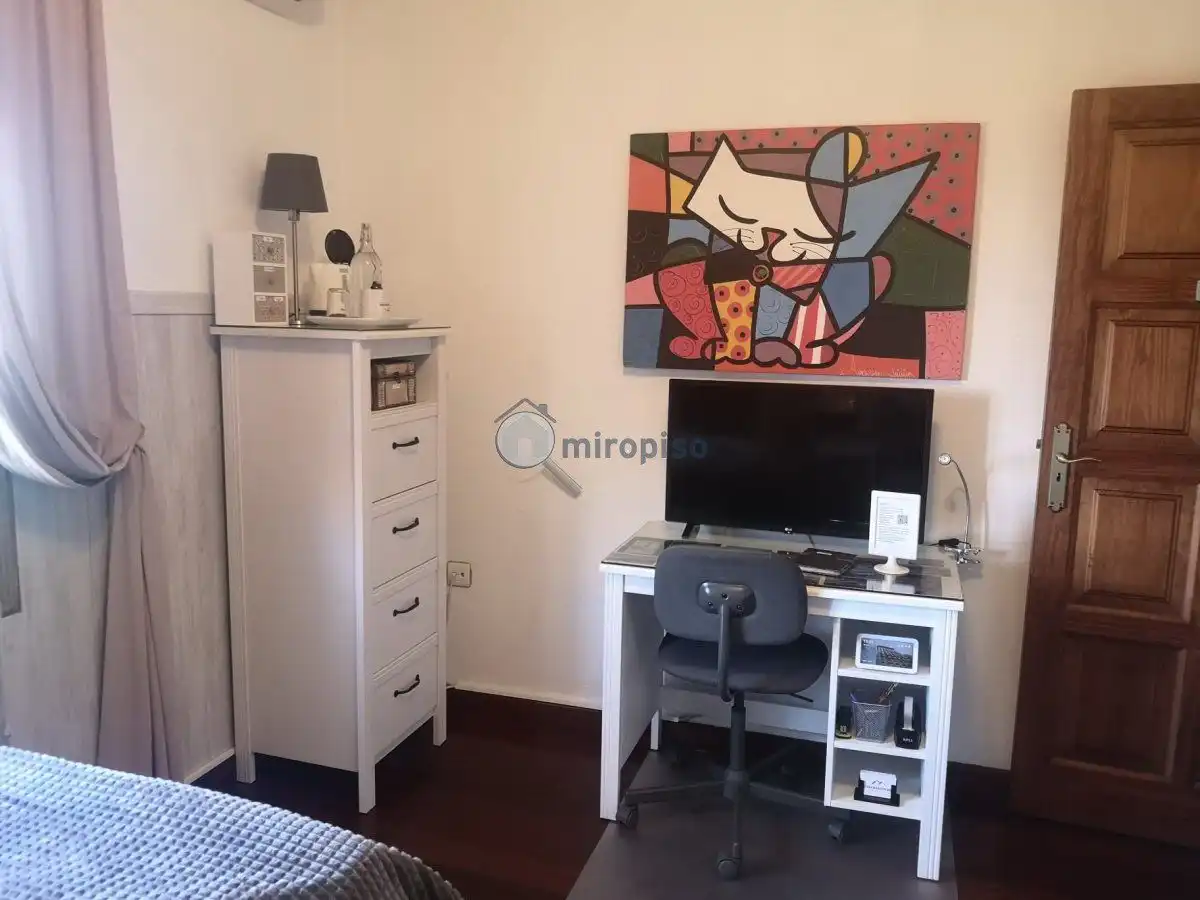 Bedroom of Flat for share in El Rosario  with Terrace