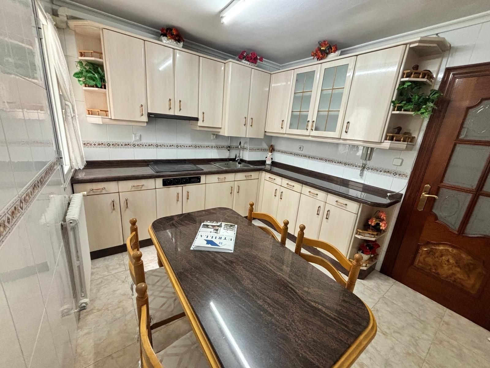Kitchen of Flat for sale in Oviedo   with Heating, Storage room and Furnished