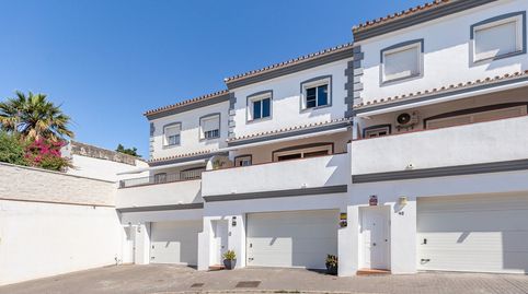 Foto 2 de Casa adosada en venta en Coín, Málaga