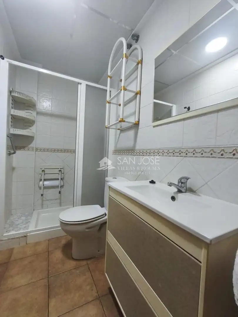 Bathroom of Houses for rent in Aspe  with Air Conditioner, Heating and Terrace