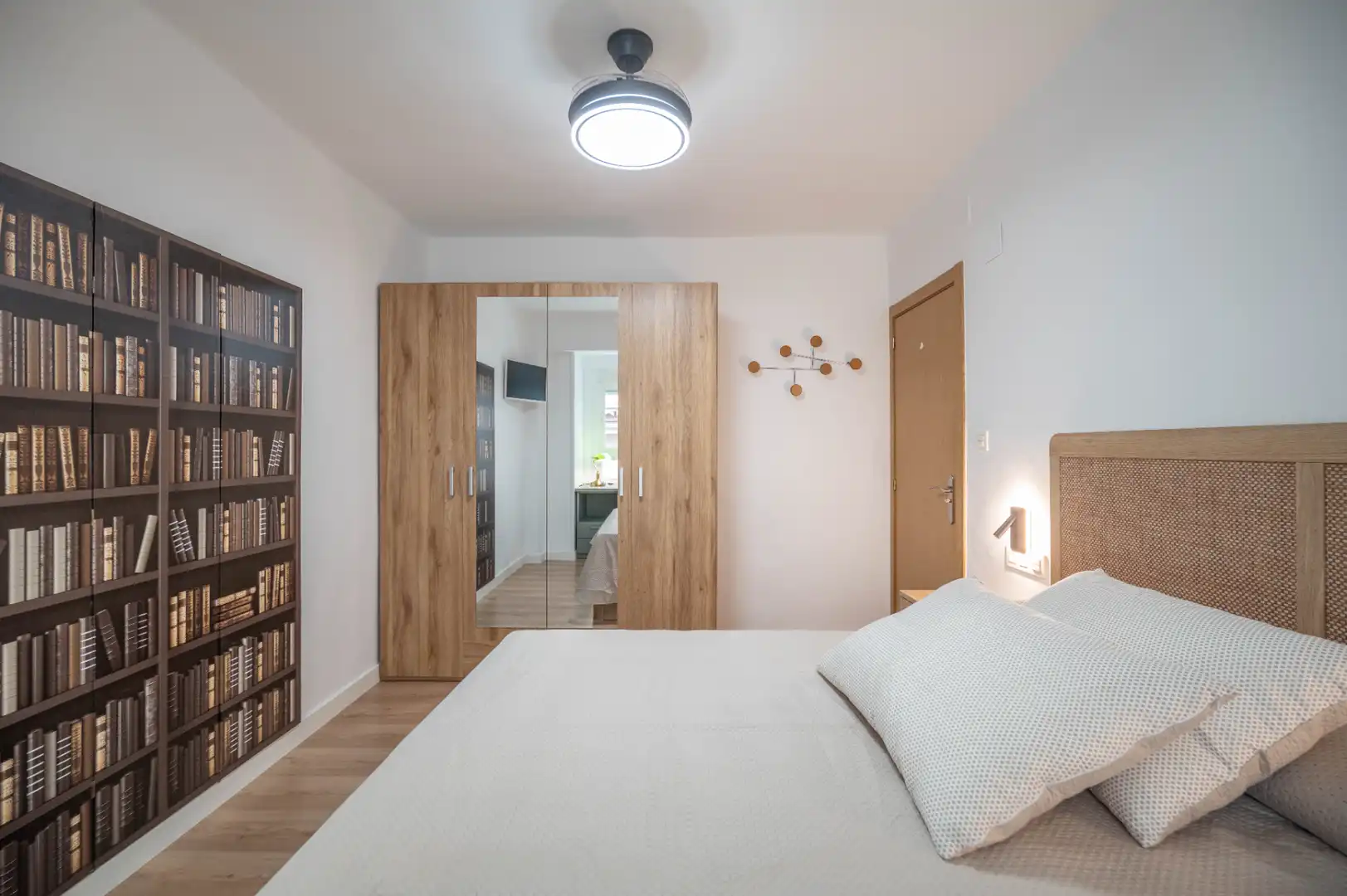 Bedroom of Flat for rent in Granada  with Air Conditioner, Heating and Furnished