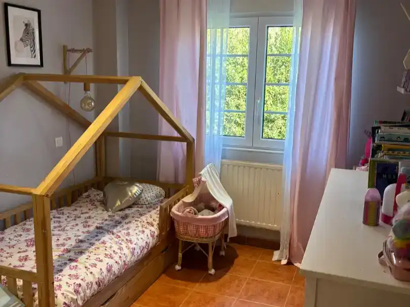 Dormitori de Casa o xalet en venda en Polanco amb Jardí privat