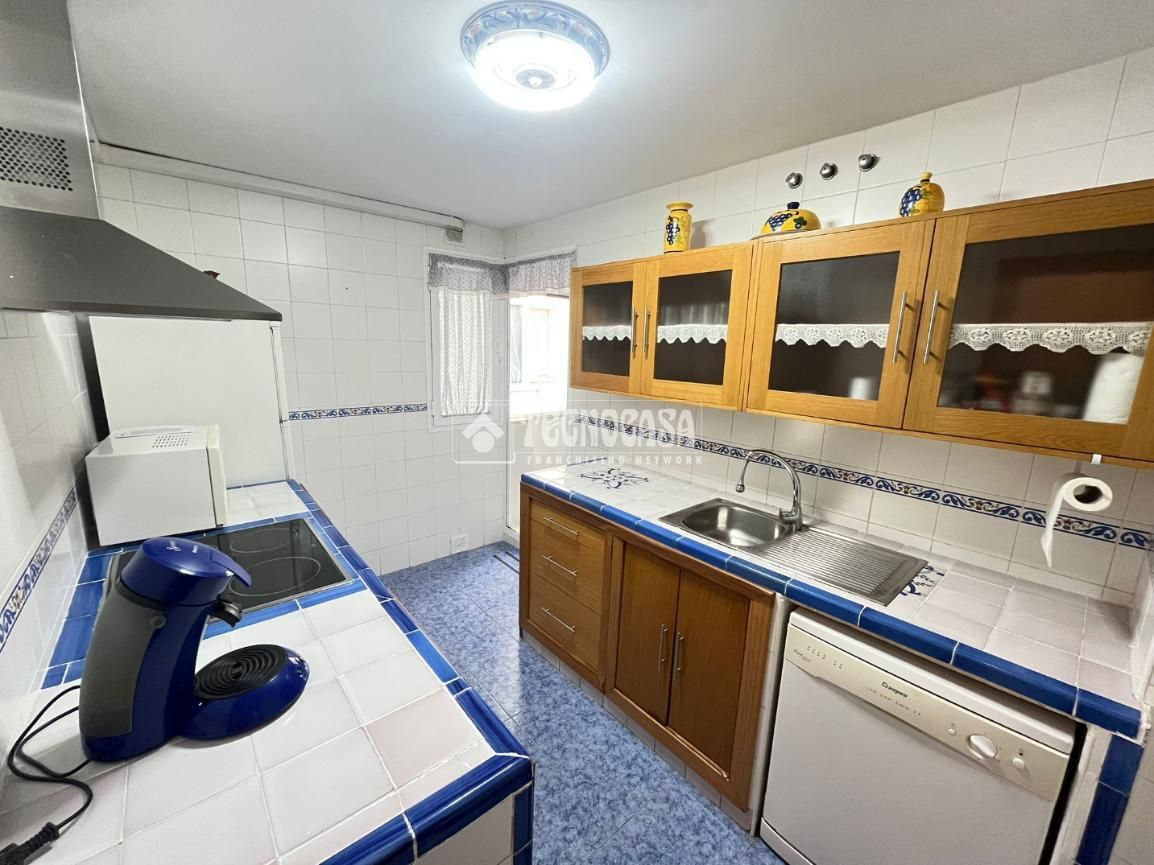 Kitchen of Flat for sale in Mairena del Aljarafe  with Air Conditioner, Terrace and Community pool