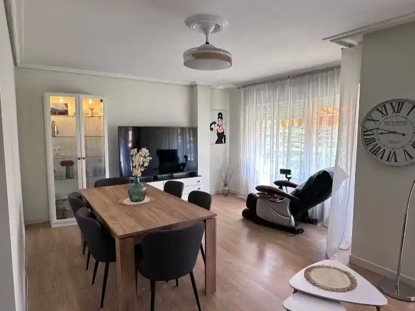 Sala d'estar de Pis en venda en Viguera amb Balcó