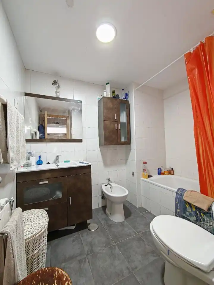 Baño de Piso en venta en Madrid con Aire acondicionado, Calefacción y Parquet
