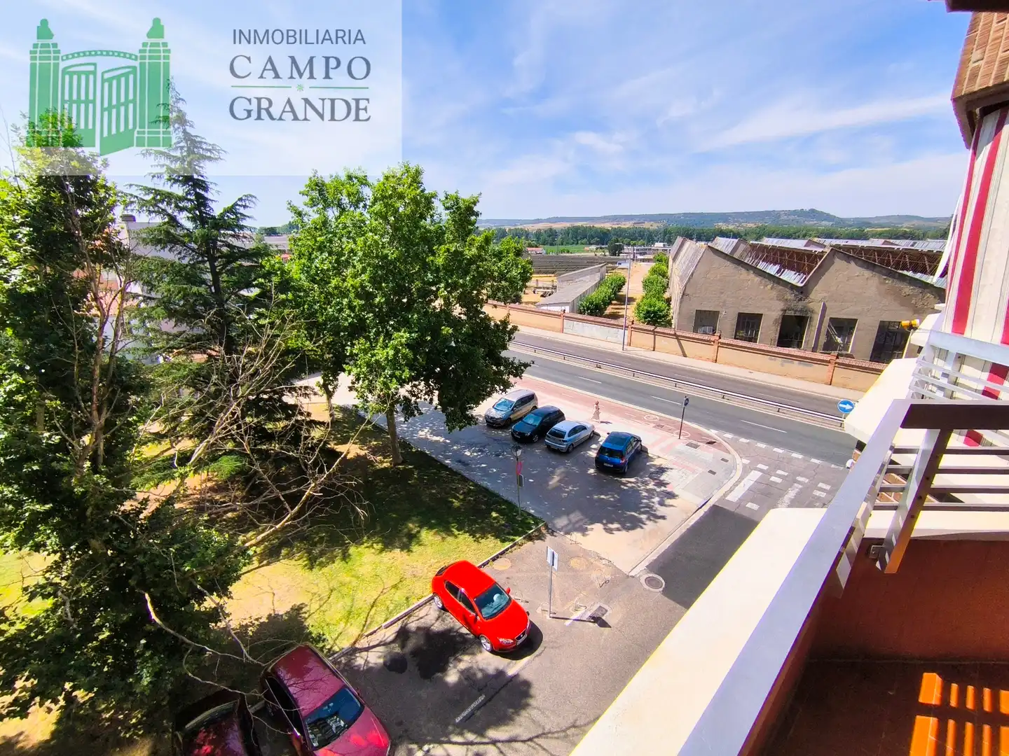 Vista exterior de Piso de alquiler en Palencia con Calefacción, Parquet y Terraza