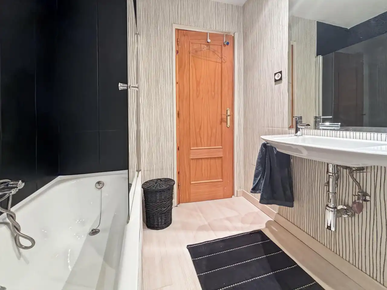 Baño de Dúplex en venta en Galapagar con Calefacción y Terraza