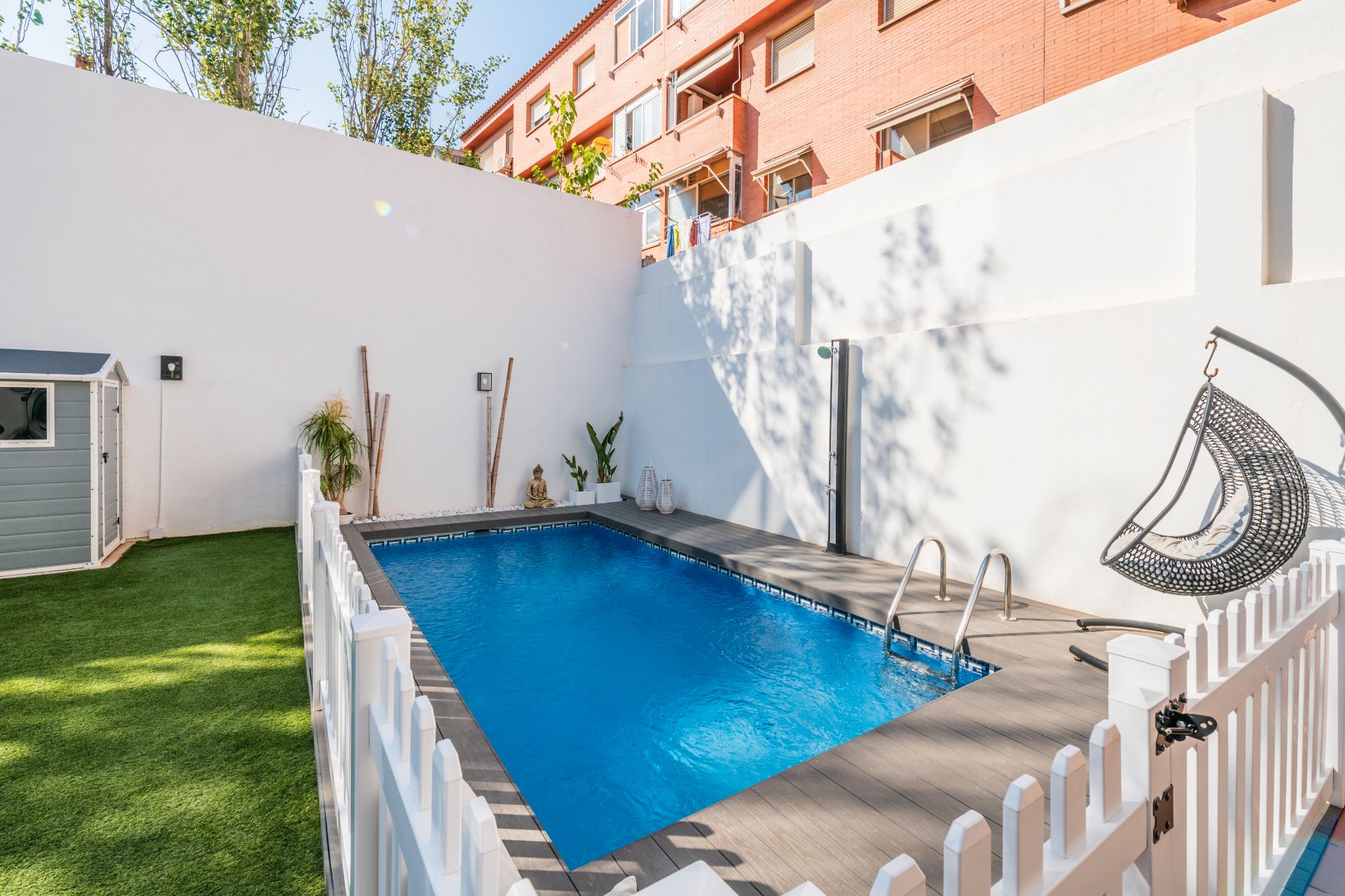 Swimming pool of Flat for sale in  Barcelona Capital  with Heating, Private garden and Parquet flooring