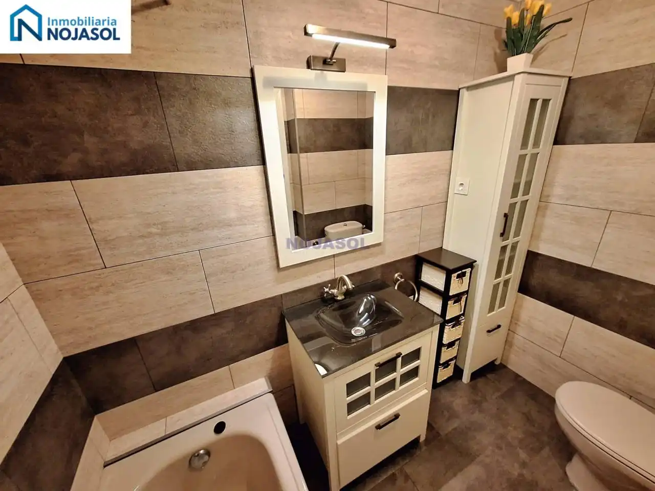 Baño de Apartamento en venta en Noja con Calefacción, Parquet y Terraza