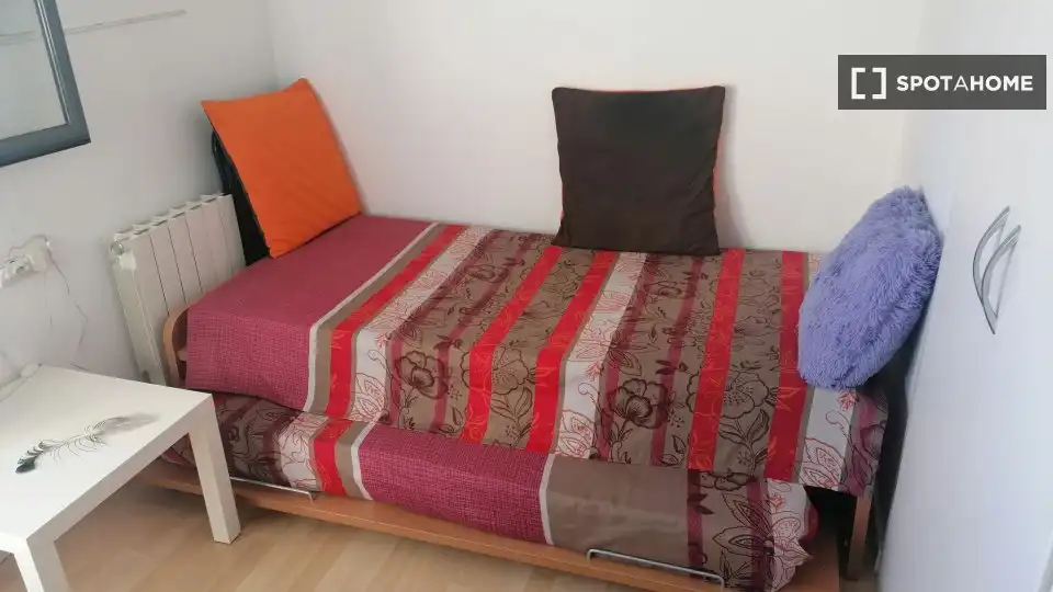 Habitació a Trinitat Vella