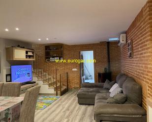 House or chalet for sale in Chiva  with Terrace and Storage room